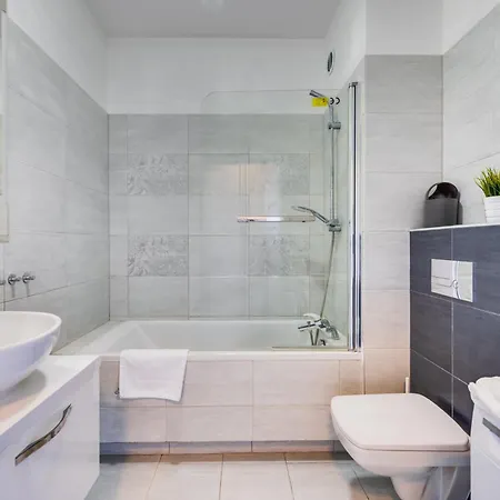 Aleja Rzeczypospolitej 4c By Homeprime Danzig