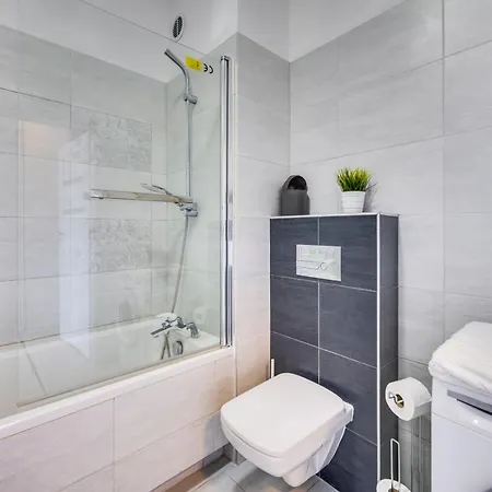 Aleja Rzeczypospolitej 4c By Homeprime *