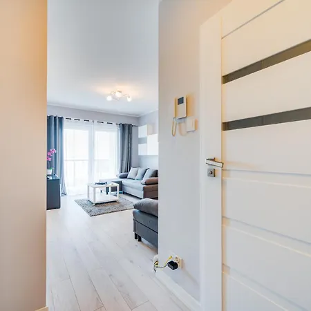 Aleja Rzeczypospolitej 4c By Homeprime